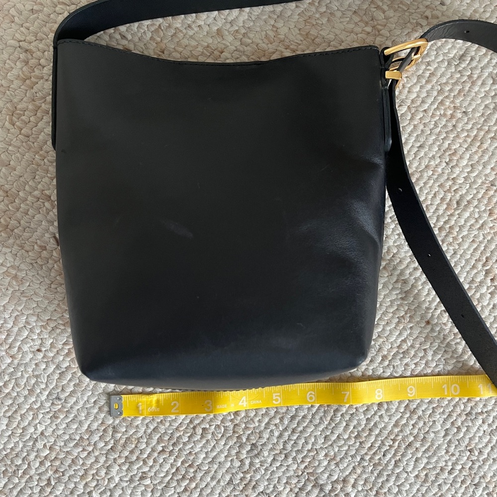 Madewell The Essential Mini Bucket Tote Crossbody Black Leather - Picture 11 of 14